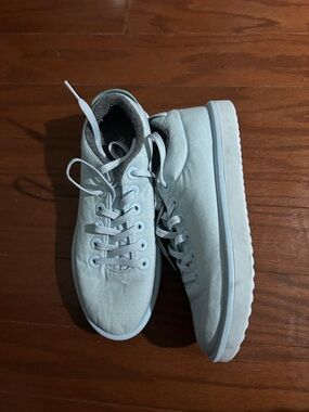 Allbirds Casual Low-Top Lace-Up Canvas Sneakers in Light Blue